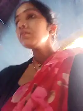 Jooli xx online show from April 11, 2026, 12:59 am