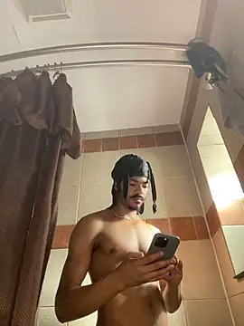 Snapshot of TRILLAHUNG chatting on October 1, 2025, 2:45 pm TRILLAHUNG online show from October 1, 2025, 2:45 pm