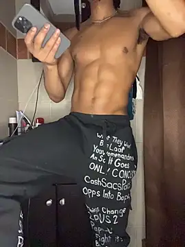 Snapshot of TRILLAHUNG chatting on November 6, 2025, 9:21 am TRILLAHUNG online show from November 6, 2025, 9:21 am