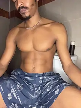 Snapshot of TRILLAHUNG chatting on November 11, 2025, 2:44 am TRILLAHUNG online show from November 11, 2025, 2:44 am