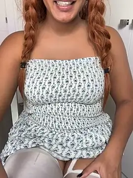 Snapshot of madsnextdoor chatting on November 5, 2025, 11:05 pm madsnextdoor online show from November 5, 2025, 11:05 pm