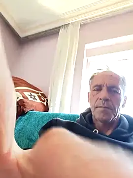 Snapshot of Meliwem12 chatting on April 28, 2026, 8:41 am Meliwem12 online show from April 28, 2026, 8:41 am