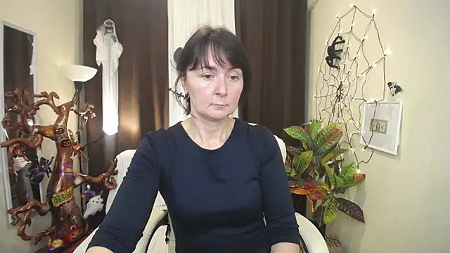 Snapshot of VivianGuchih chatting on October 12, 2025, 6:34 am VivianGuchih online show from October 12, 2025, 6:34 am