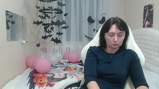 Snapshot of VivianGuchih chatting on October 25, 2025, 7:16 am VivianGuchih online show from October 25, 2025, 7:16 am