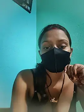 posewith online show from October 4, 2025, 7:28 am