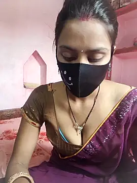 Snapshot of posewith chatting on February 12, 2026, 7:36 am posewith online show from February 12, 2026, 7:36 am