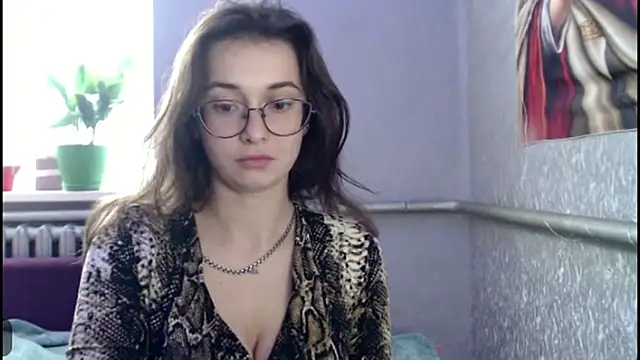 HotAnna2004 online show from October 25, 2025, 1:18 pm