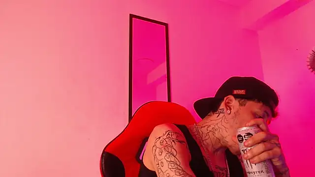 Anhonymus  online show from October 5, 2025, 10:29 pm