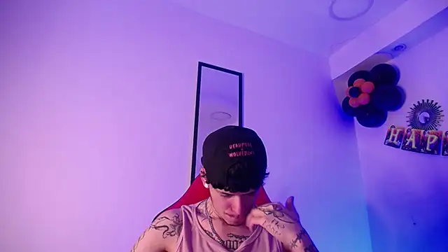 Anhonymus  online show from October 17, 2025, 3:53 am