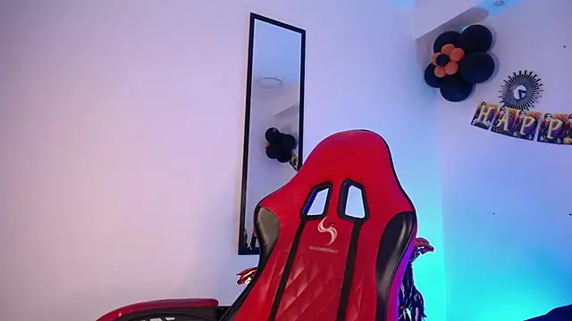 Anhonymus  online show from October 31, 2025, 4:24 am