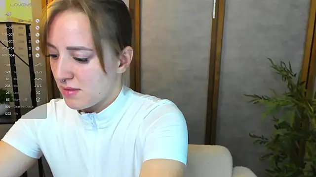 Alice Cire online show from October 13, 2025, 2:44 am