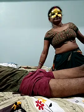 Snapshot of NIT-COUPLE chatting on October 6, 2025, 3:42 pm NIT-COUPLE online show from October 6, 2025, 3:42 pm