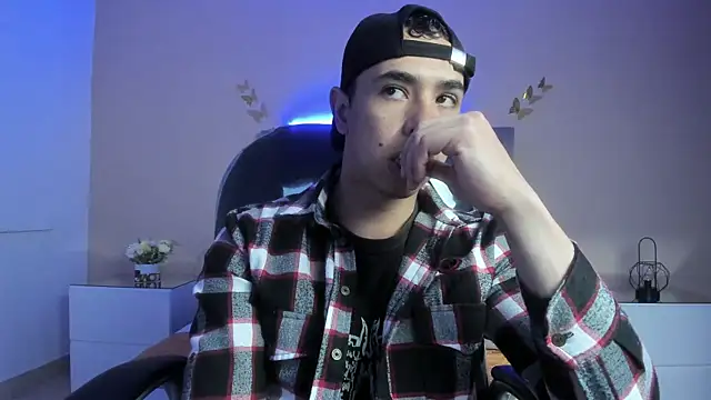 Muscle Scott online show from February 16, 2026, 1:51 pm