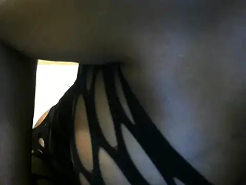 Sweetblcklips online show from October 31, 2025, 5:58 pm