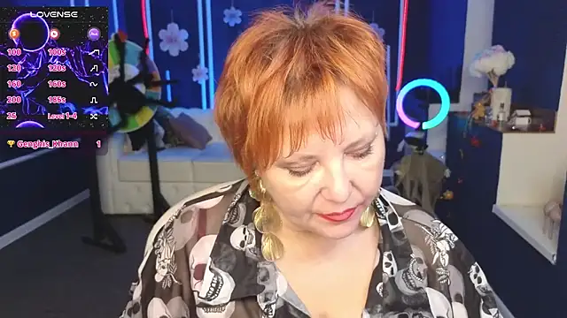 Kira Kenett online show from October 27, 2025, 5:50 pm