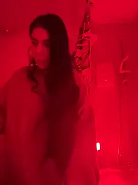 valentinalamont online show from October 10, 2025, 8:30 pm