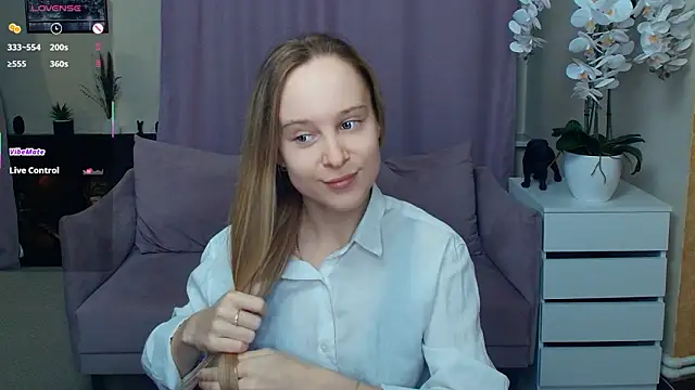 SoonMoor online show from March 26, 2026, 6:35 pm