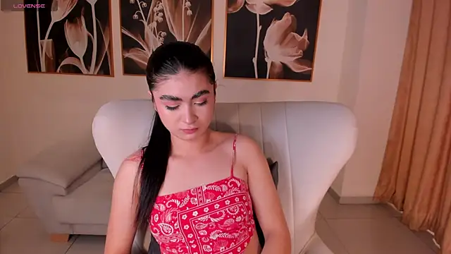 LucyWeiss  online show from October 31, 2025, 10:55 pm