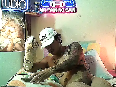 Strongcockfitness online show from January 17, 2026, 1:43 am