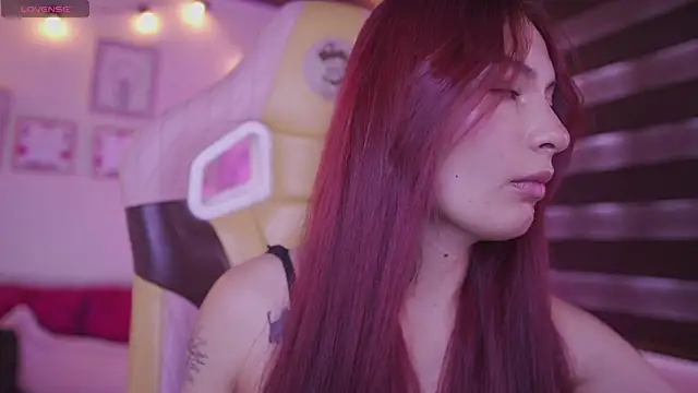 Rebecah 1 online show from December 19, 2025, 1:51 pm