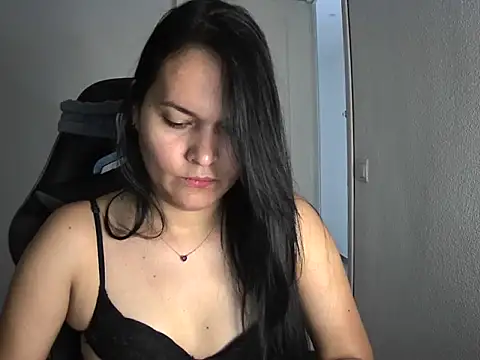 Snapshot of dulvolkova chatting on October 14, 2025, 7:53 am dulvolkova online show from October 14, 2025, 7:53 am