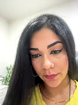 Mariana Montes online show from November 3, 2025, 7:26 pm