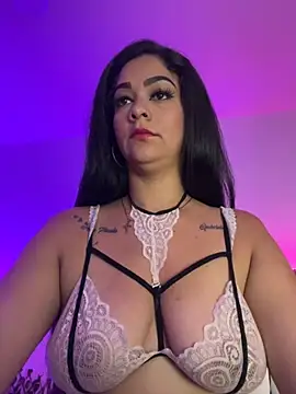 Mariana Montes online show from November 4, 2025, 7:57 pm