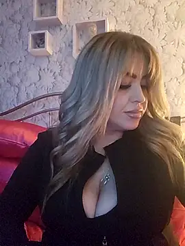 Amber EyesX online show from October 18, 2025, 7:47 pm