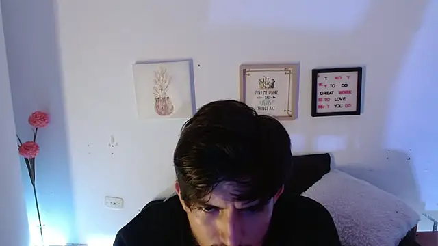 Snapshot of Zyon_benet1 chatting on September 28, 2025, 1:27 pm Zyon benet1 online show from September 28, 2025, 1:27 pm