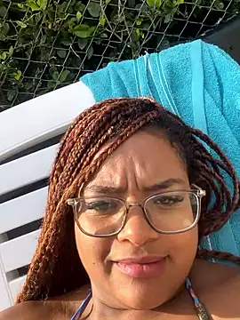 Hill Brownie online show from December 14, 2025, 1:27 pm