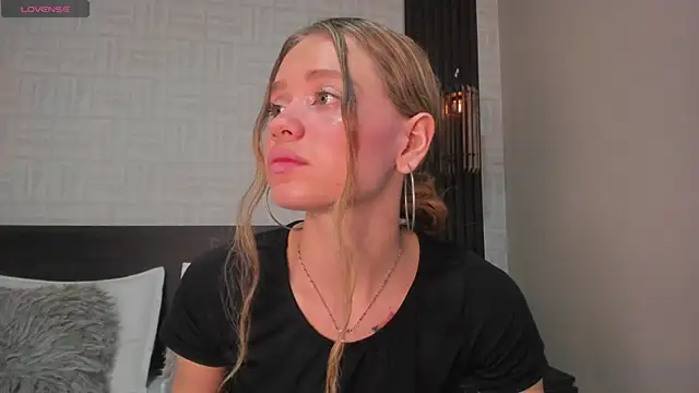 Brianna Bondd online show from October 17, 2025, 4:20 pm