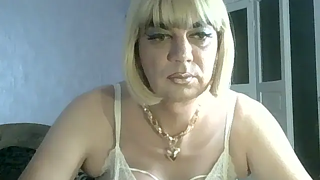 Snapshot of NiraFrost chatting on October 19, 2025, 5:46 pm NiraFrost online show from October 19, 2025, 5:46 pm