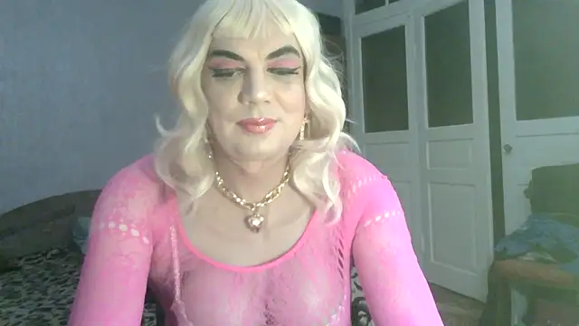 Snapshot of NiraFrost chatting on November 16, 2025, 5:51 pm NiraFrost online show from November 16, 2025, 5:51 pm