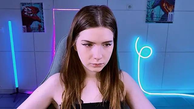 AliceCUNTach online show from September 18, 2025, 5:09 am