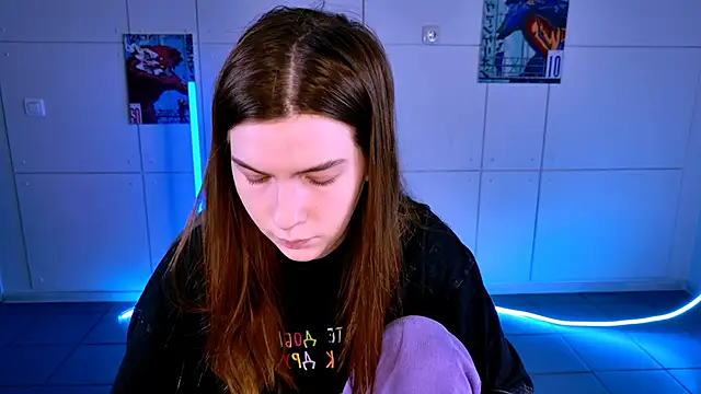 AliceCUNTach online show from November 26, 2025, 5:08 am