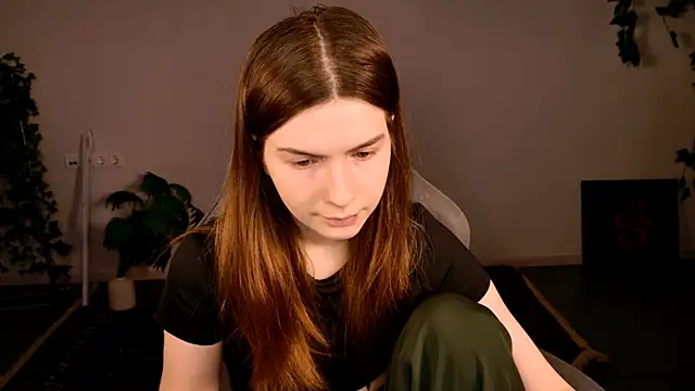 AliceCUNTach online show from November 27, 2025, 5:09 am