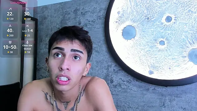 Amy Fox03 online show from October 3, 2025, 12:46 pm