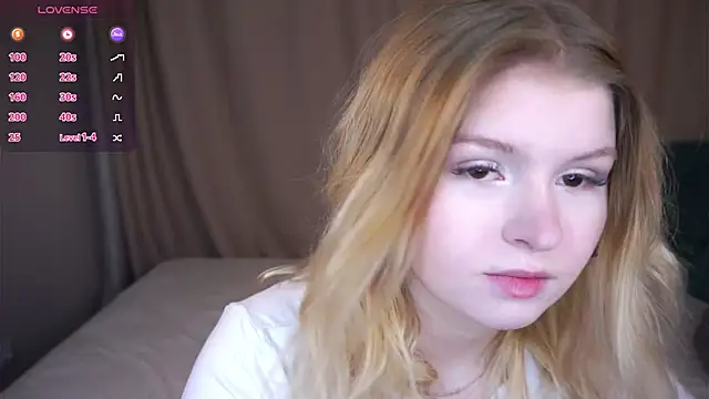 ShontaWasilko online show from November 3, 2025, 6:09 pm