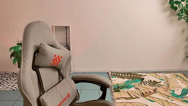 AdelLoyss online show from September 30, 2025, 9:14 am