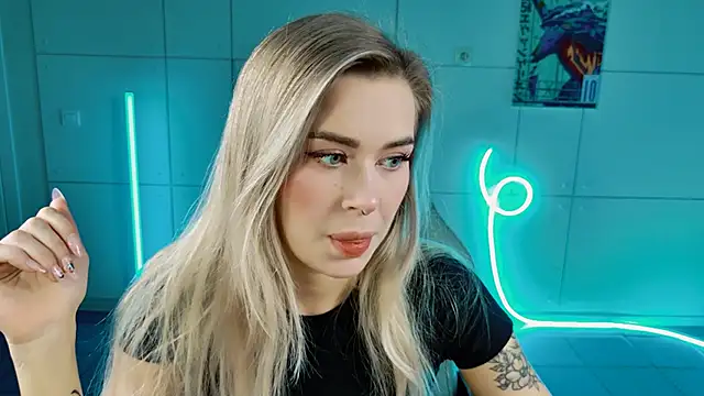 AdelLoyss online show from October 5, 2025, 9:07 am