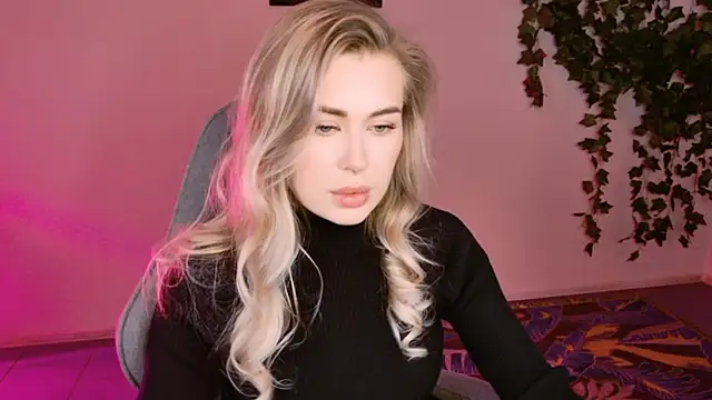 AdelLoyss online show from October 14, 2025, 3:46 pm