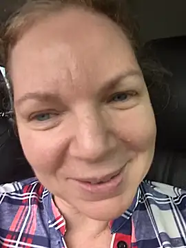 aussiepeaches online show from March 31, 2026, 1:51 am