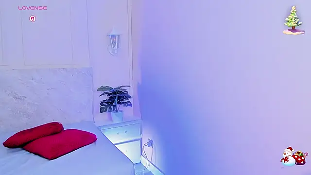 TianaGlow26 online show from November 28, 2025, 7:38 pm