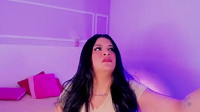 Snapshot of TianaGlow26 chatting on February 13, 2026, 6:48 pm TianaGlow26 online show from February 13, 2026, 6:48 pm