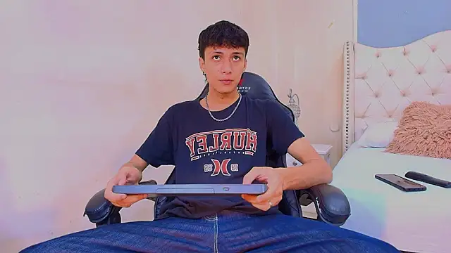 Lean Portman online show from March 26, 2026, 2:55 pm