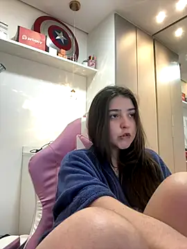 Floravip online show from November 10, 2025, 11:26 pm