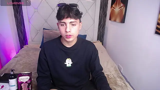 SamuFOXXX online show from October 22, 2025, 8:19 pm