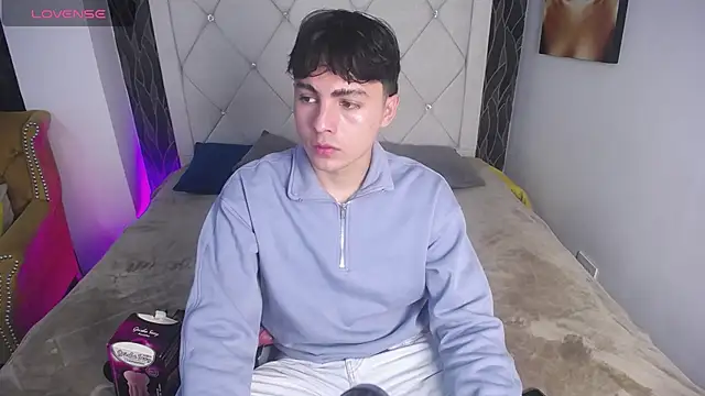 SamuFOXXX online show from October 24, 2025, 8:16 pm