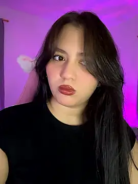 Angeldusttt online show from November 4, 2025, 9:03 pm