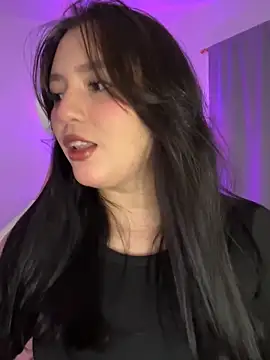 Angeldusttt online show from November 10, 2025, 9:36 pm